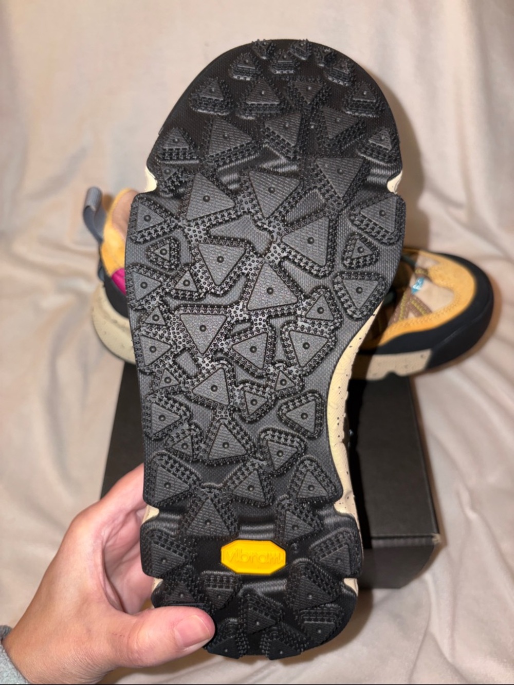 NWT Flower Mountain Iwano 2 Waterproof Hiking Shoe in Black-Dark Grey - Picture 16 of 16